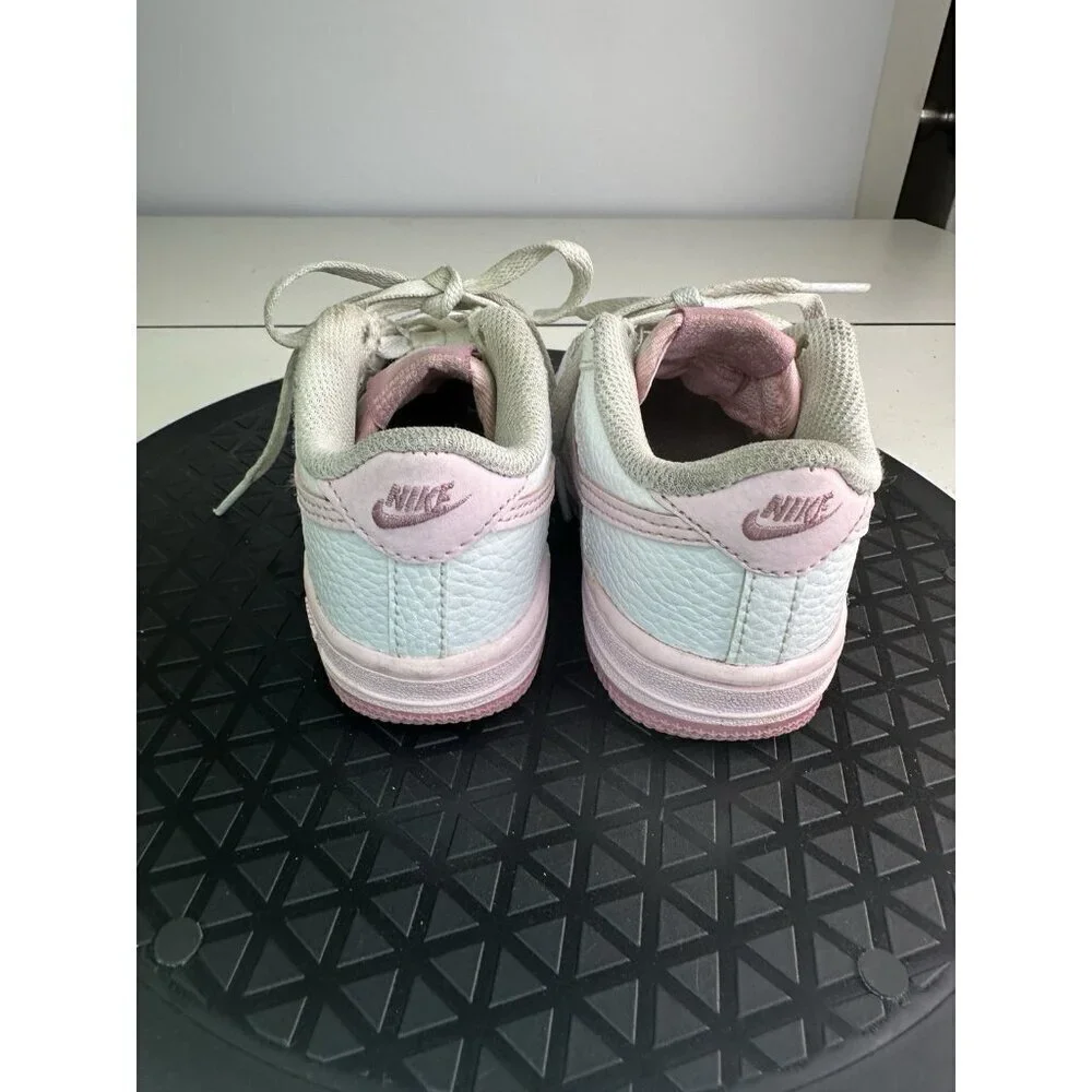 Nike Force1 infant Jr Kids Shoes Sz 8C Boy / Girl Pink🩷Trainers Sneakers
